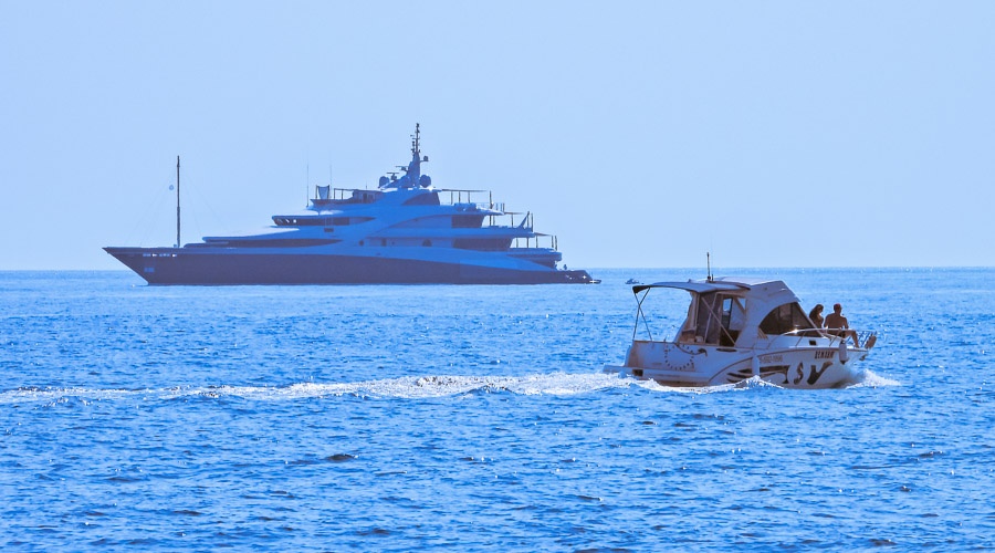 Глава Крыма пообещал убежище владельцам яхт, спасающимся от беспредела Запада