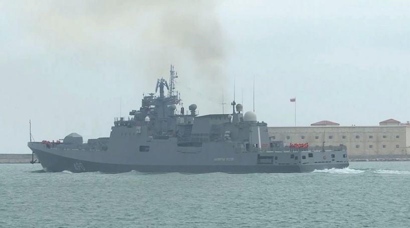 Появилось видео выхода более 30 кораблей ЧФ на учения