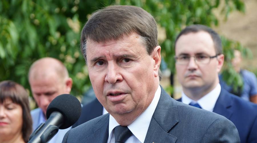 Сенатор назвал провокацией полет американского бомбардировщика у берегов Крыма