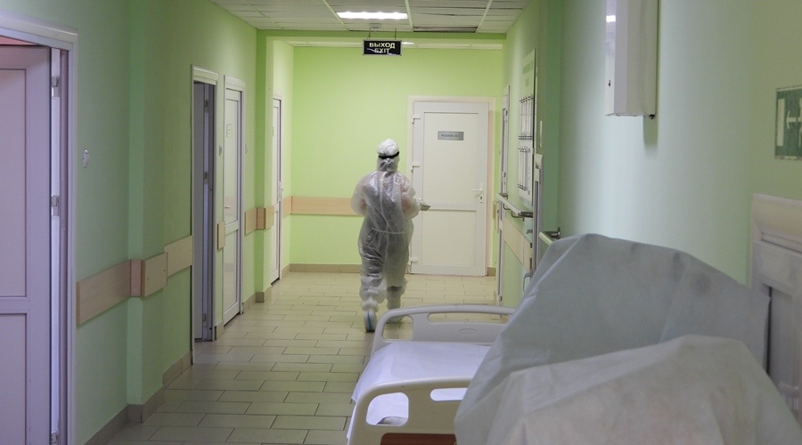 Треть смертей от COVID-19 за неделю в Крыму зарегистрирована среди пациентов моложе 50 лет
