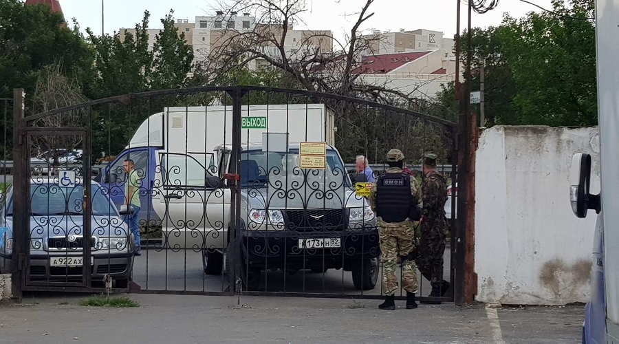 Полицейские задержали 11 нелегалов на симферопольском рынке «Привоз»
