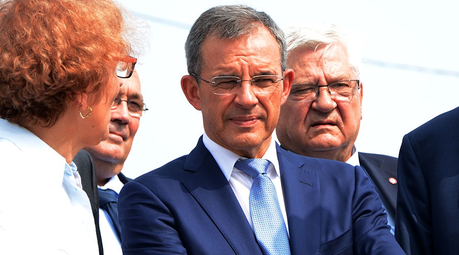 Делегация политиков из Франции прилетела в Крым