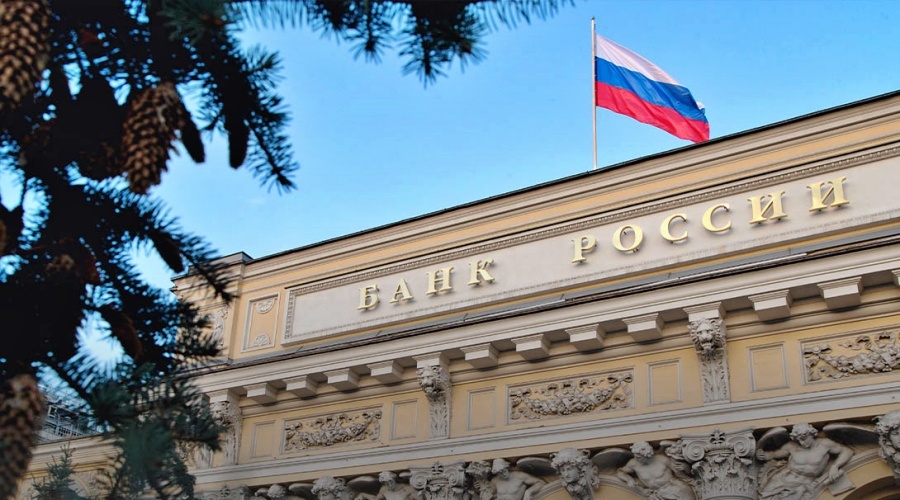 Карты попавших под санкции банков продолжают работать в России