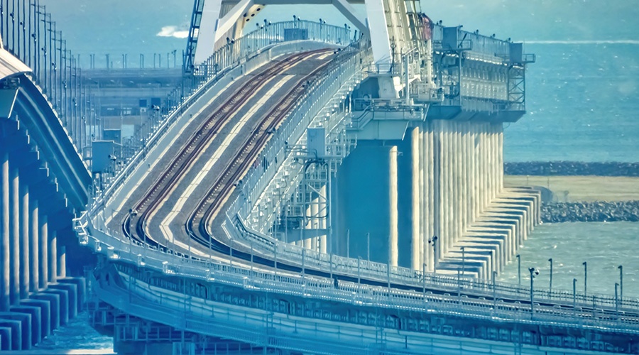 Второй железнодорожный путь на Крымском мосту восстановят в первом полугодии 2023-го