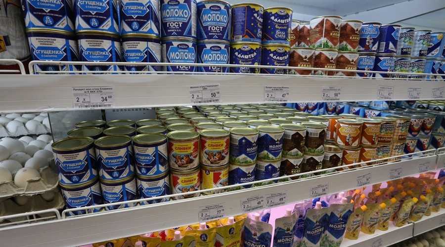 Продажи продуктов питания снизились в России