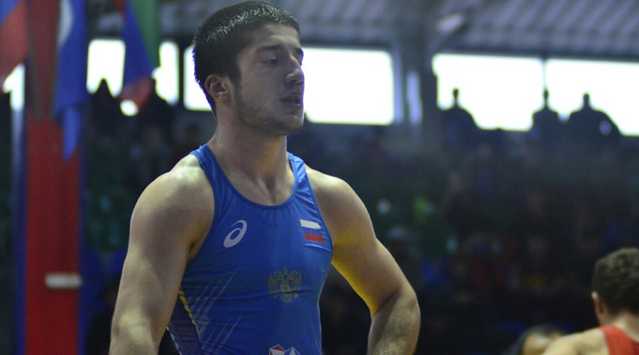Крымские борцы завоевали три медали на международном турнире в Армении 