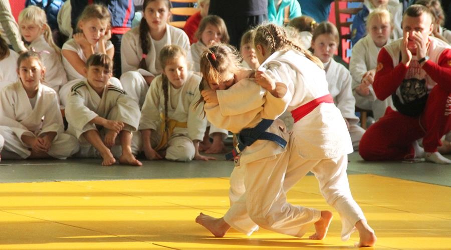 Более 250 девушек приняли участие в турнире по дзюдо в санатории «Дюльбер»