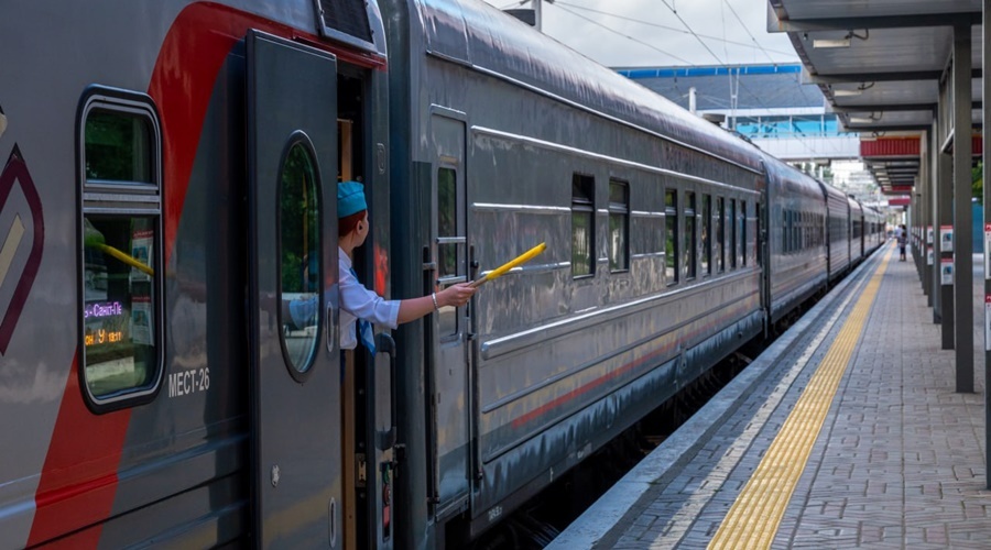 Глубина продаж билетов на поезда в Крым из Москвы и Петербурга сокращена до 45 суток