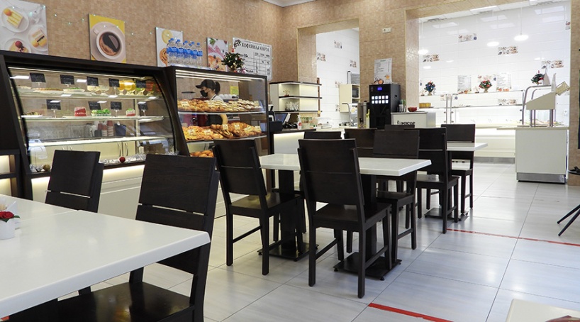 Власти Крыма сняли ковидные ограничения на работу фуд-кортов в Симферополе