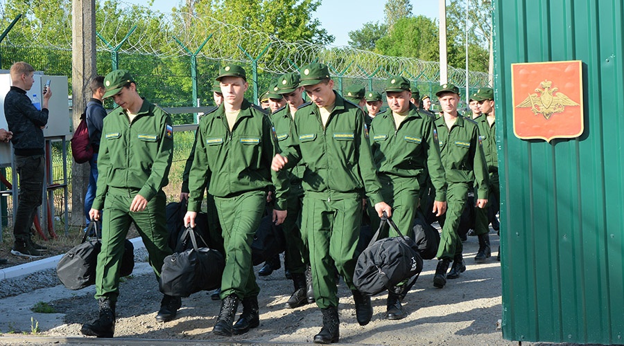 Два десятка крымчан стали фигурантами уголовных дел об уклонении от службы в армии