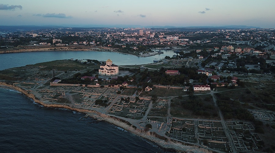 Более 400 тысяч туристов посетили Севастополь с начала года