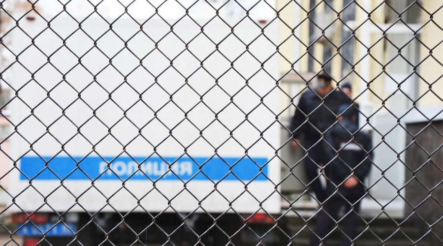 Сотрудники ГИБДД задержали в Крыму двоих находившихся в розыске автомобилистов