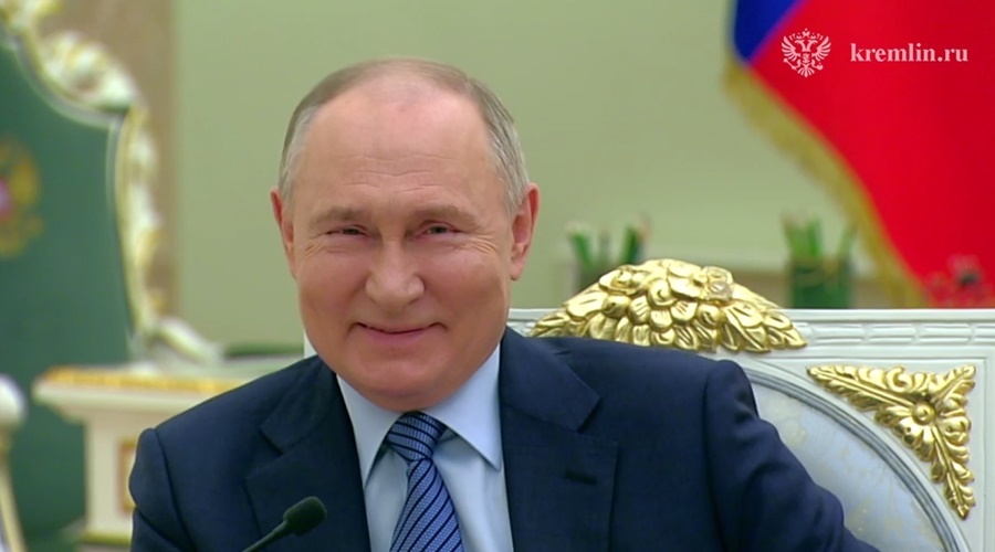 Путин уверенно побеждает на выборах президента в Крыму и Севастополе