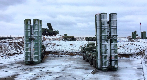 Боевые расчёты развернули пусковые установки С-400 в Джанкое