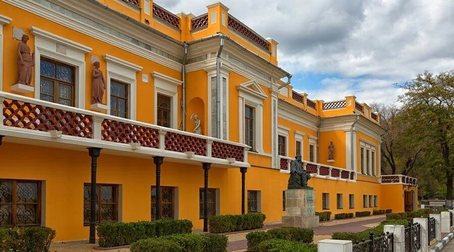 Компания из Москвы отреставрирует галерею Айвазовского в Феодосии за 589 млн рублей