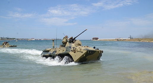 Морские пехотинцы Черноморского флота проводят тренировки ко Дню ВМФ