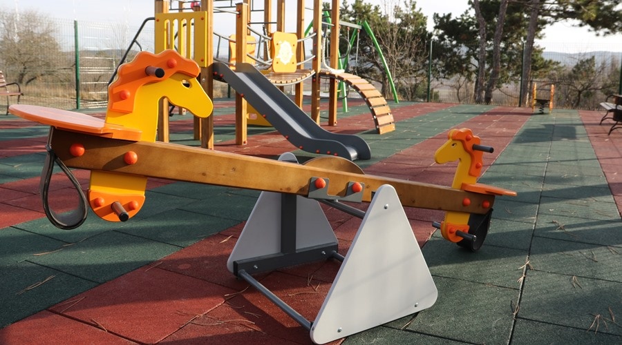 Новые детские площадки открыли в Симферополе
