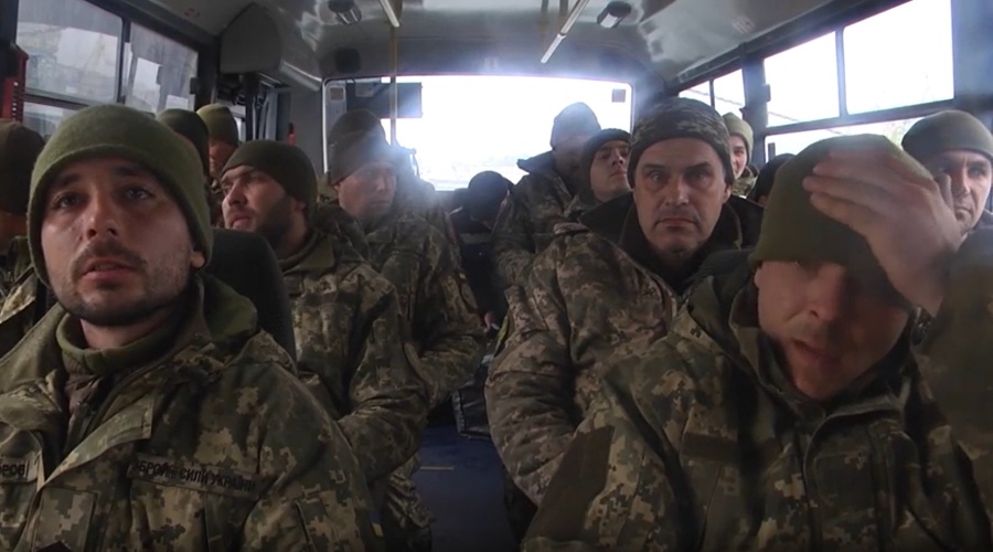 Украинские военные со Змеиного не жалуются на условия содержания в Севастополе – омбудсмен