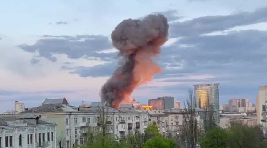 Армия России уничтожила производственные корпуса завода «Артем» в Киеве