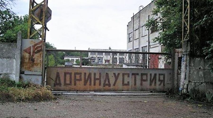 Приставы арестовали имущество бахчисарайского завода «Дориндустрия» на сумму 3,5 млн рублей