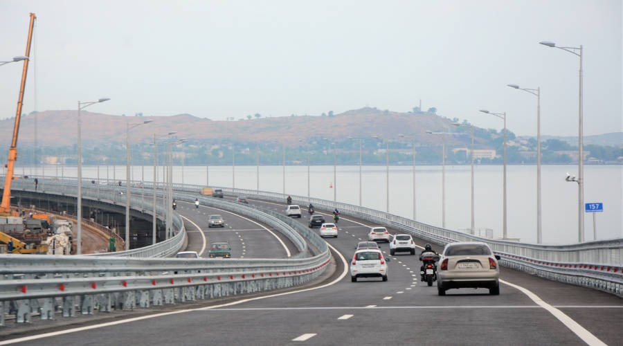 Летний трафик на Крымском мосту на 8,5% превысил прошлогодние показатели