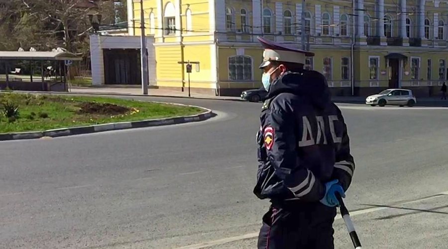 Аксёнов призвал ужесточить наказание за сокрытие приезжими места пребывания в Крыму