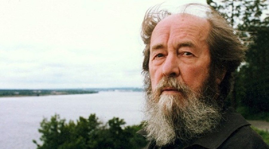 Французская газета назвала «вершиной кретинизма» желание переименовать школу имени Солженицына