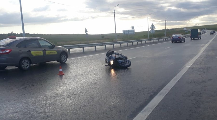 Мотоциклистка разбилась насмерть под Симферополем
