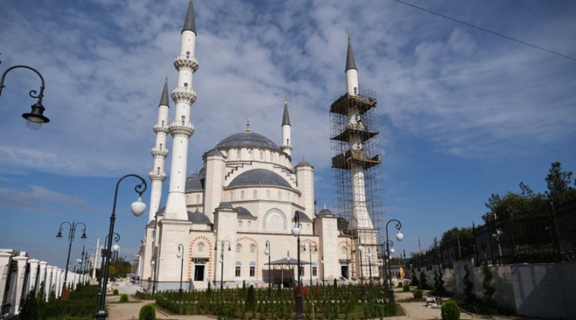Первое богослужение в Соборной мечети проведут 8 декабря – Аксенов