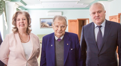 Нобелевский лауреат Жорес Алферов встретился с ректором КФУ и открыл в Севастополе заседание консультативного научного совета фонда «Сколково»