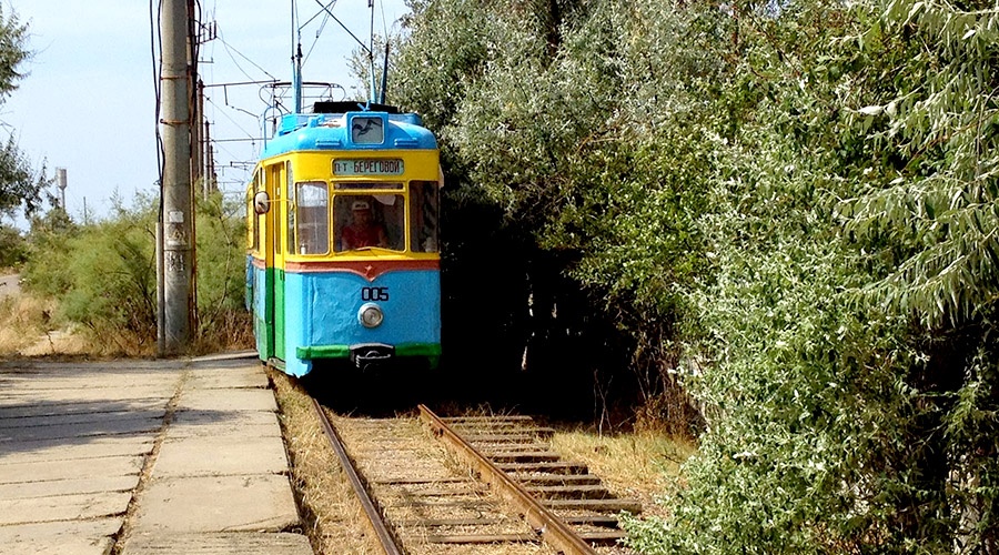 Аксёнов не увидел трамвайных рельсов в Евпатории из-за грязи и ужаснулся