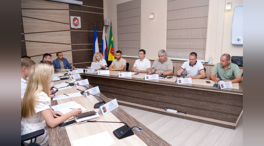 В Евпатории продолжают устранять последствия чрезвычайной ситуации