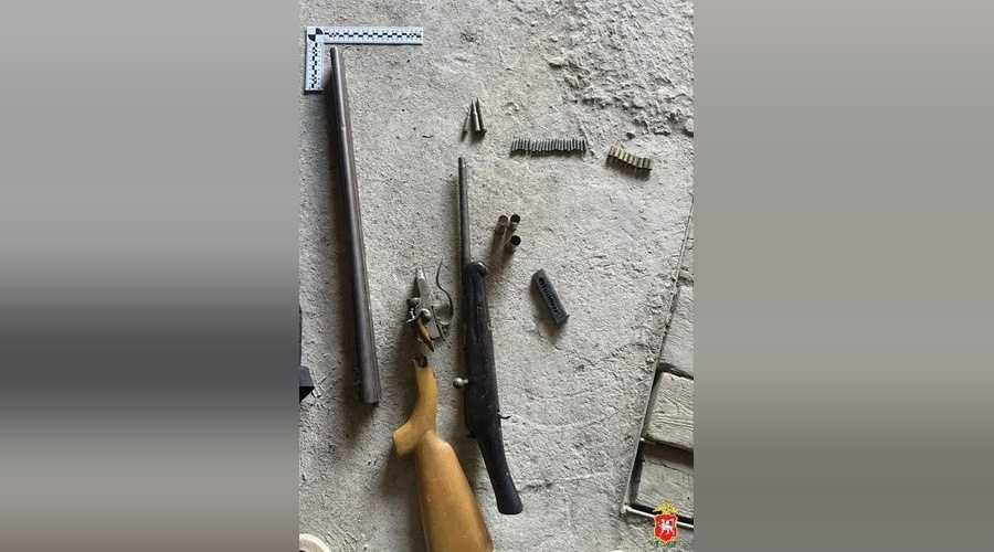 Полиция изъяла оружие и патроны в гаражном кооперативе Керчи