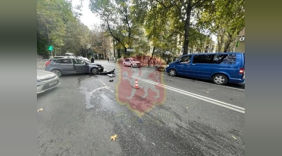 Мотоциклист погиб в результате ДТП на перекрестке в Симферополе