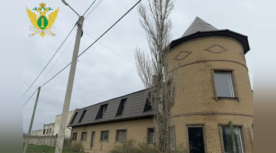 Предприятие в Евпатории погасило долг за аренду земли после ареста здания