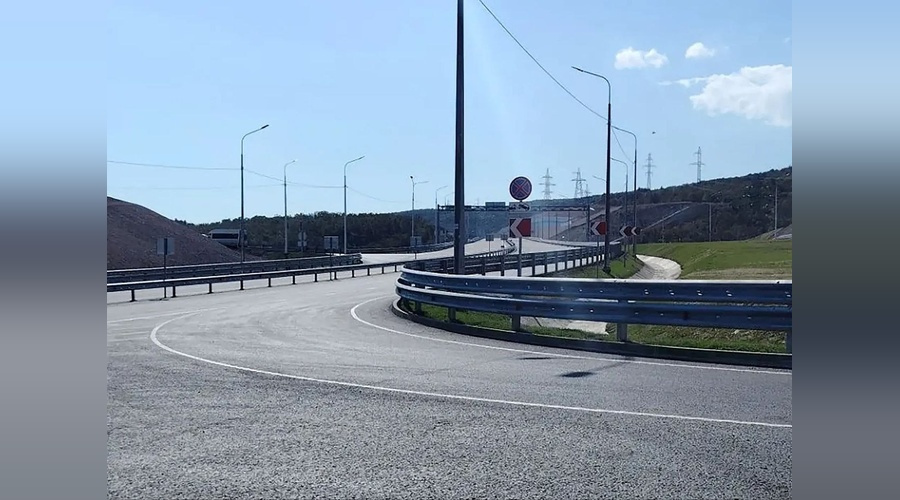 Новую четырехполосную трассу в обход Алушты планируют открыть в октябре