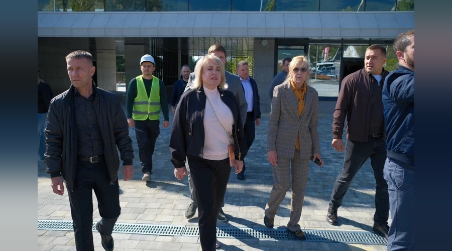 В Ялте проверили реконструкцию автовокзала и овощного рынка