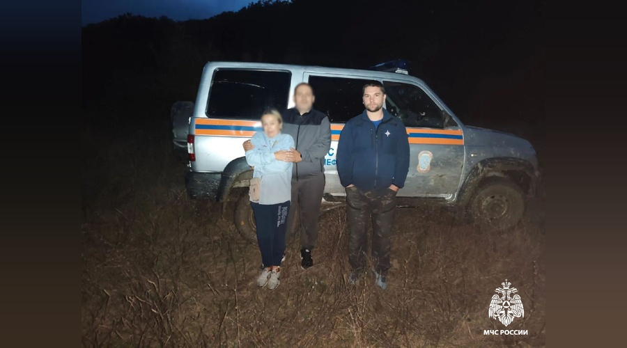 Спасатели нашли двух заблудившихся грибников в районе Судака