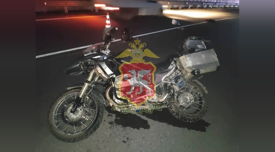 Полиция выясняет обстоятельства смертельного ДТП на трассе Новороссийск - Керчь