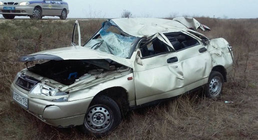 Один человек погиб и двое пострадали в результате неудачной попытки обгона на дороге под Феодосией