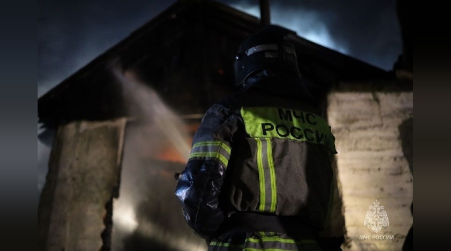В садоводстве «Сапун-Гора» огонь уничтожил жилой дом и гараж с автомобилем