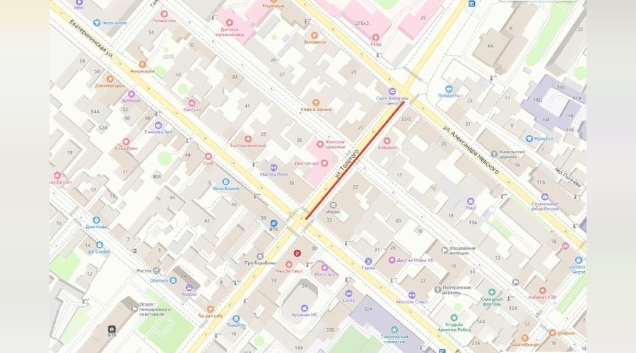 В центре Симферополя ограничат движение из-за обрезки деревьев