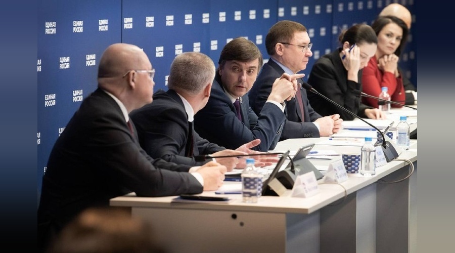 Губернатор Севастополя Михаил Развожаев рассказал о ходе обновления школ и детских садов в Севастополе