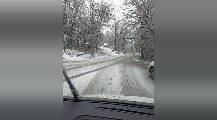 Ялту накрыла новая волна непогоды с метелью и гололедом