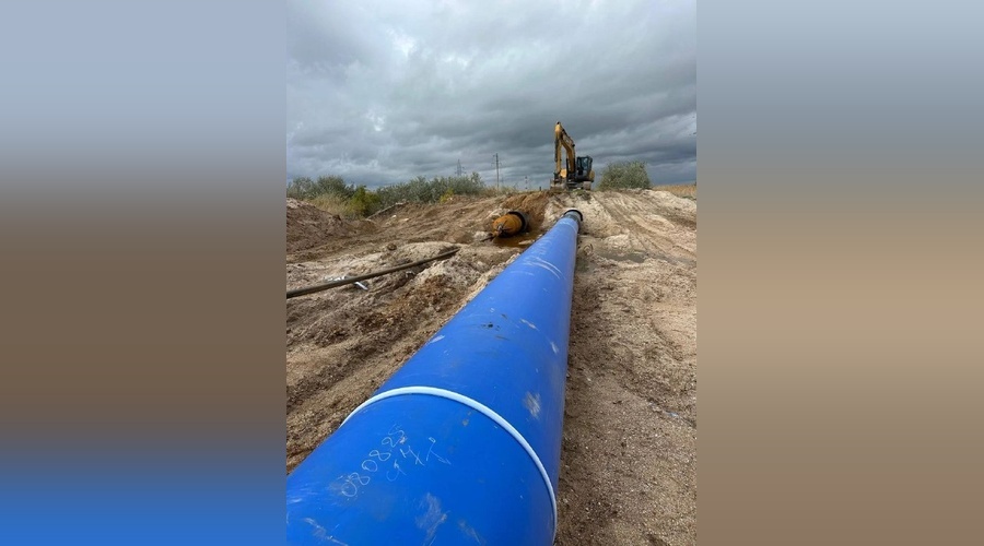 В Евпатории продолжают обновление магистрального водовода