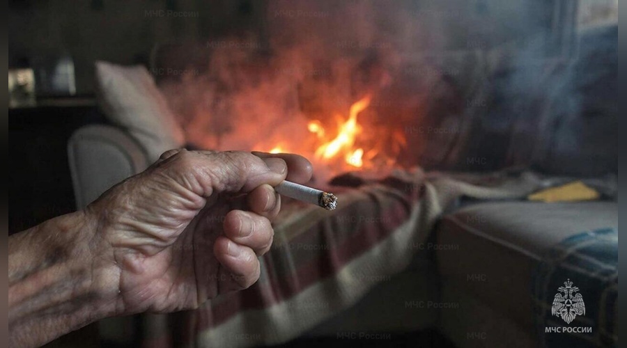 В Симферополе при возгорании хозпостройки погибла 70-летняя женщина