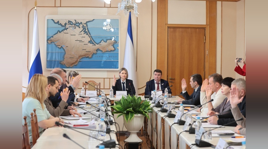 Комитет Госсовета Крыма одобрил передачу жилья и земель муниципалитетам