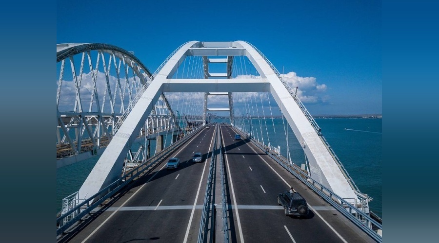 Крымский мост отмечает десятилетие со дня выдачи разрешения на строительство
