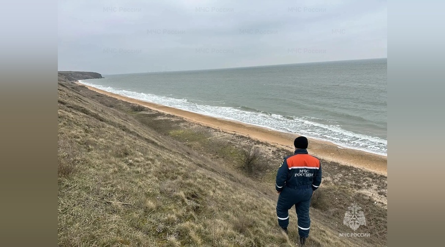 Спасатели обследовали более двух тысяч квадратных километров Азовского моря в поисках пропавших рыбаков