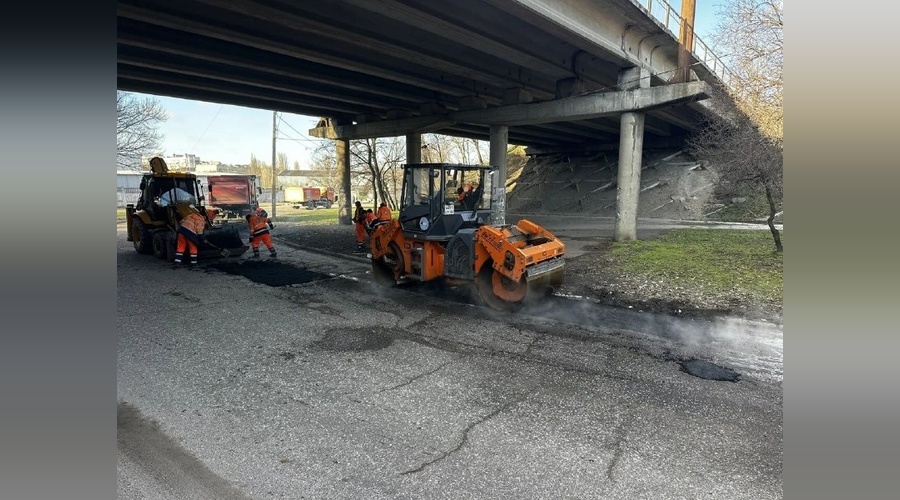 План работ в Симферополе на 4 марта по аварийному ямочному ремонту